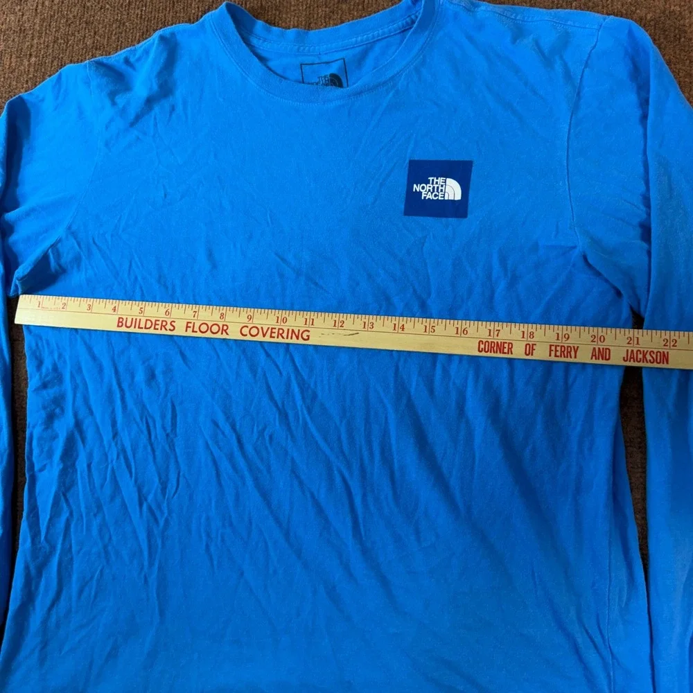 The North Face Mens Blue Box Logo Long Sleeve Graphic T-Shirt Size M